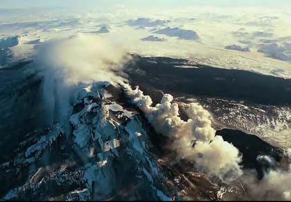 Mount Hekla volcano, erupting in 2000. Photo by Sigurjón Sindrason; reproduced courtesy of Dr. Sindrason and the Icelandic Institute of Earth Sciences.