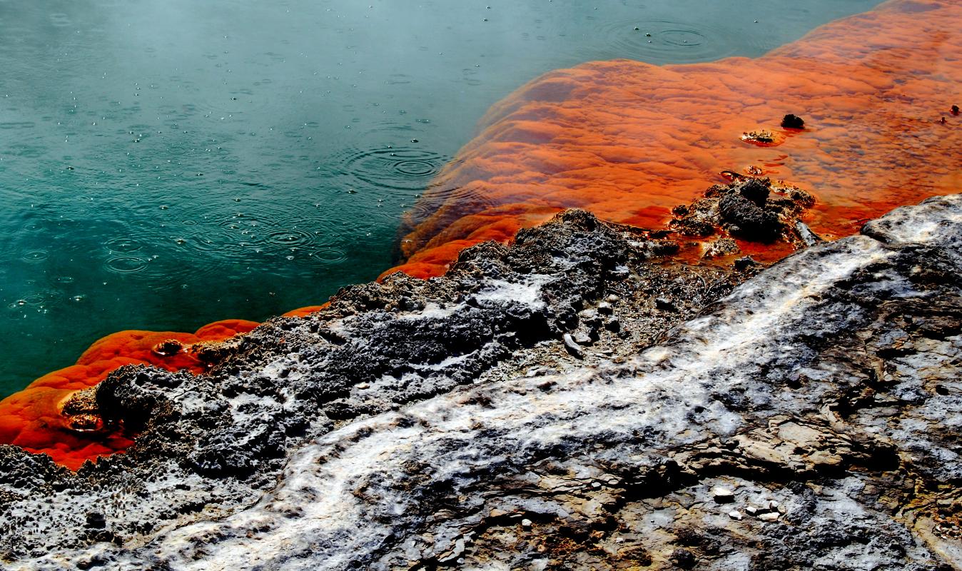 Champagne Pool at Waiotapu geothermal area, New Zealand. Photo by Ning Tai