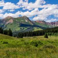 stock photo of crested butte colorado mountain landscape